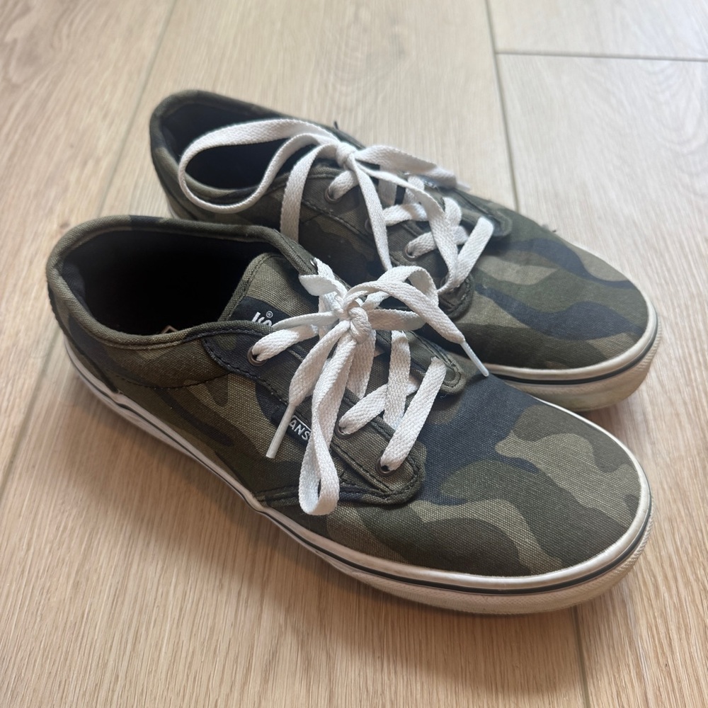 Vans Youth Green Camouflage Sneakers Size 5.5